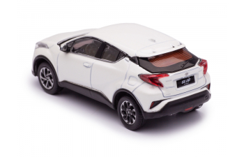 TOYOTA C-HR (Izoa) (2019), белый