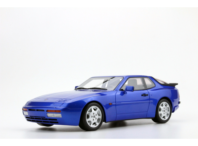 Porsche 944 Turbo S (blue)