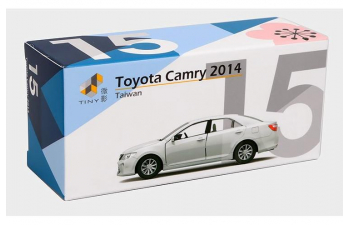 TOYOTA Camry (2014), white