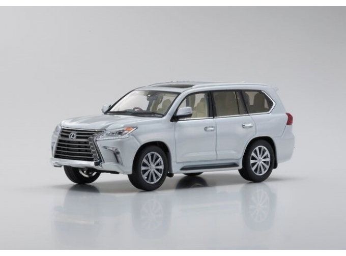 Lexus LX570 (sonic quartz)