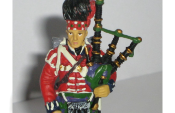 Фигурка Волынщик 42-го Королевского шотландского полка («Черная стража») британской армии, 1815 г.