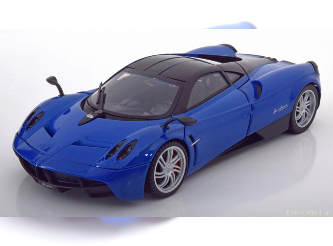 PAGANI Huayra (2013), blau