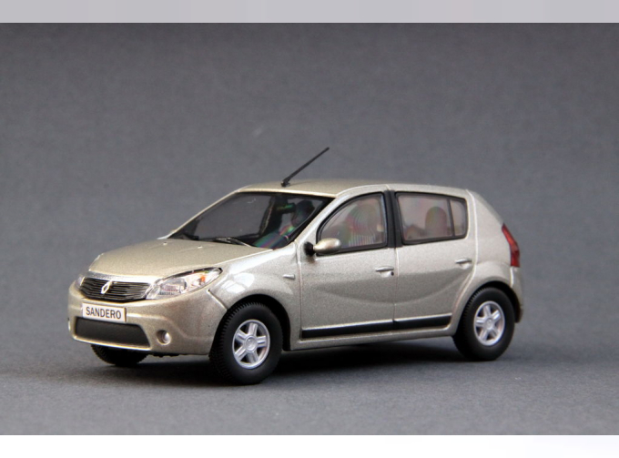 DACIA / RENAULT Sandero, gris Basalte