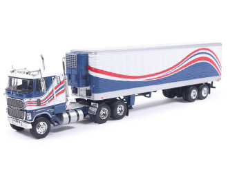 FORD CL 9000 with Vintage Trailer (1976), blue/red/white