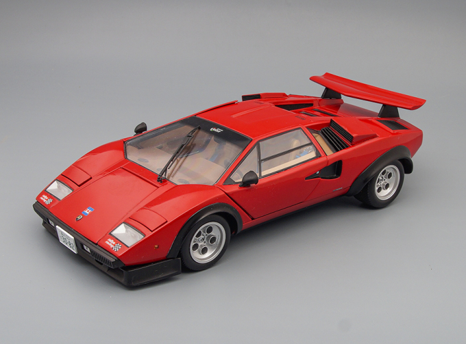 LAMBORGHINI Countach (1982), red