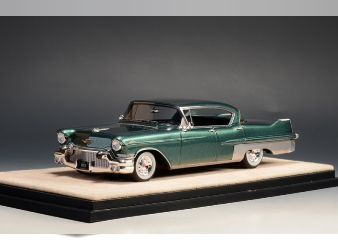 CADILLAC Fleetwood Sixty Special (1957), Arlington Green Metallic