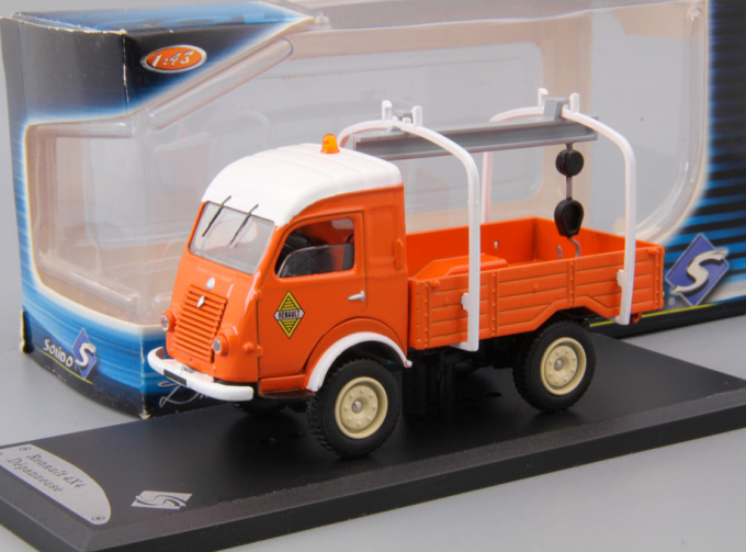 RENAULT 4X4 Depanneuse, orange / white