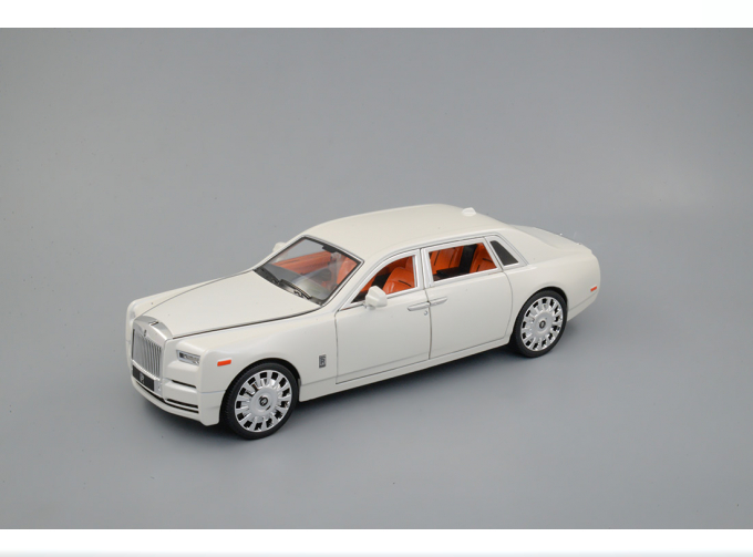 Rolls Royce Phantom VIII, белый БЕЗ КОРОБКИ