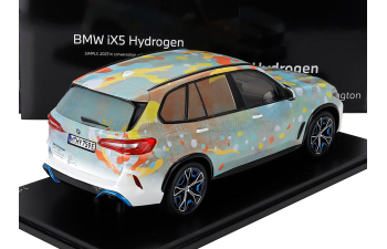 BMW Ix5 Hydrogen (g05) (2025) - Art Car By Alvaro Barrington - Con Vetrina - With Showcase, Various