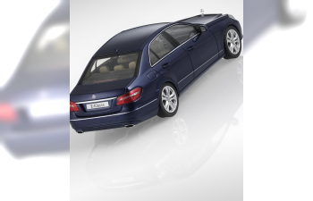 MERCEDES-BENZ E-Klasse Sedan Avantgarde W212 (2009), blue tansanit