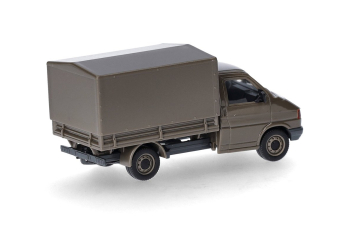 Volkswagen T4 Hermes Logistics Centre Wels, green