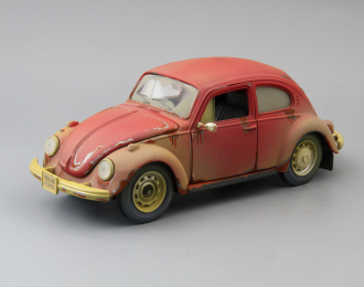 VOLKSWAGEN Beetle, red