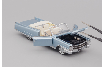 CADILLAC Eldorado 1963, light blue metal