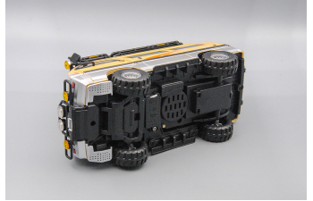 MITSUBISHI Delica, бежевый, 18 см.