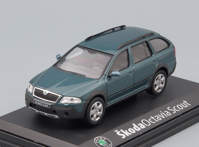 SKODA Octavia Combi Scout 2008, Metallic Green Island