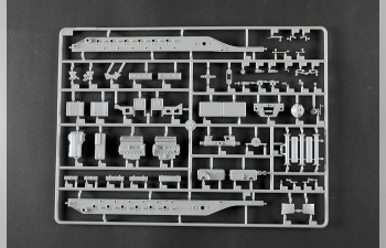Сборная модель тяжелый тягач Schwerer Zugkraftwagen 18to Sd.Kfz. 9 (Артиллерийская версия)
