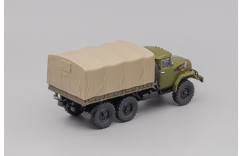 ЗИЛ 131 бортовой с тентом, Грузовики СССР 15, хаки