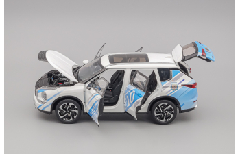 MITSUBISHI Outlander (2023), white / light blue