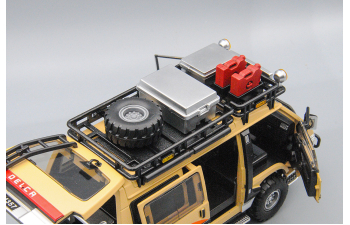 MITSUBISHI Delica, бежевый, 18 см.