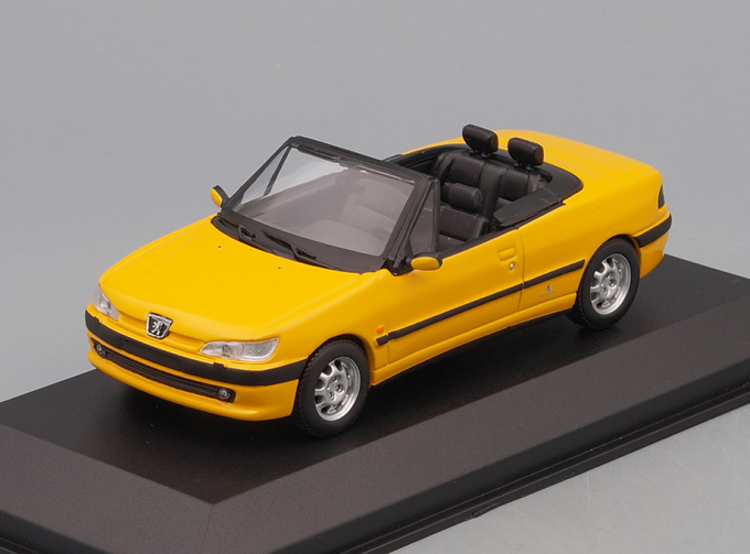 PEUGEOT 306 CABRIOLET - 1998 - YELLOW