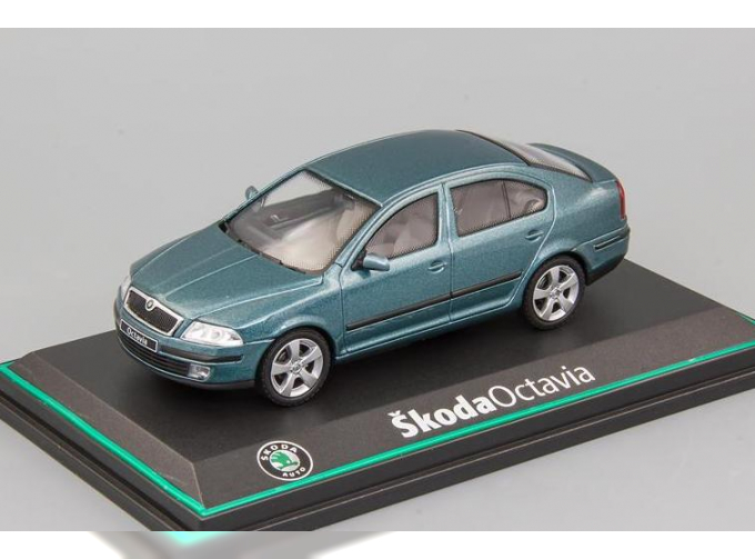 SKODA Octavia Ii Berline (2004), green island met