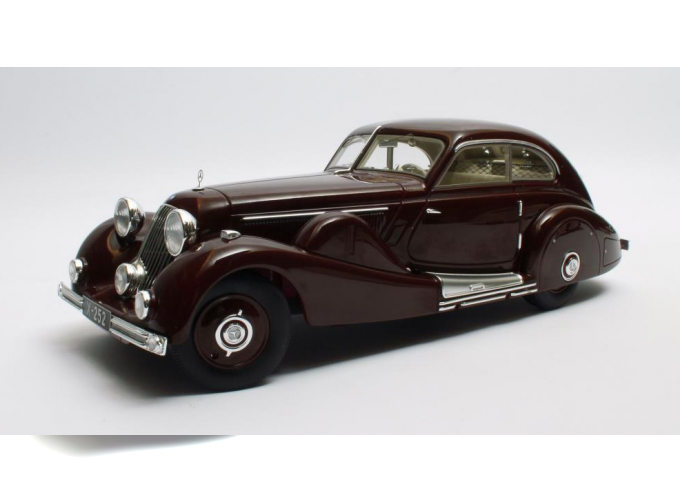 MERCEDES-BENZ 500K Special Streamline Car Tan Tjoan Keng 1935 Maroon