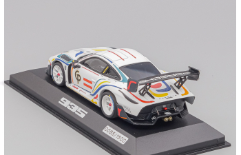 PORSCHE 935/19, white