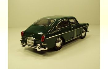 VOLKSWAGEN 1600 Fastback (1967), green