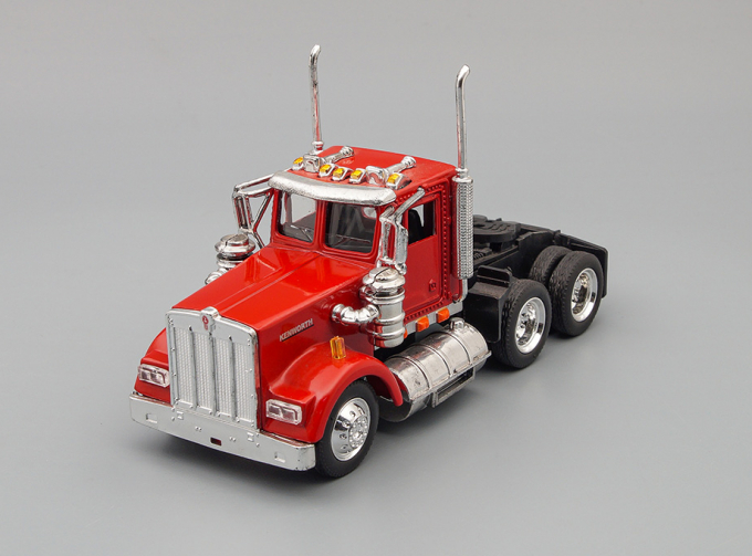 KENWORTH W900, red