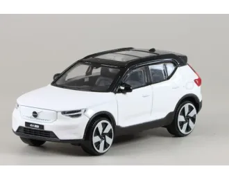 VOLVO EX40 (2026), white / black