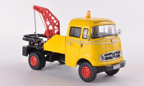 MERCEDES-BENZ L 319 D tow-truck, yellow