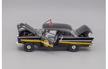 (Уценка!) CHEVROLET 150 Sedan (1957), schwarz