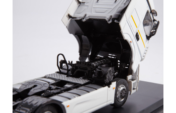 Камский грузовик 54901 седельный тягач, белый