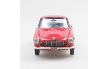 ОСКА 1600 GT купе производства Фиссоре (1960), красный