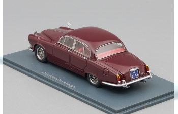 DAIMLER Sovereign 1967, dark red