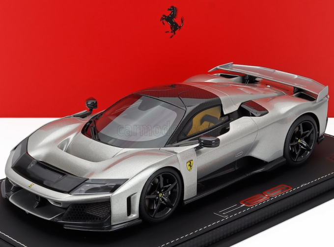 FERRARI F80 2024 - Carbon Rims - Con Vetrina - With Showcase, silver