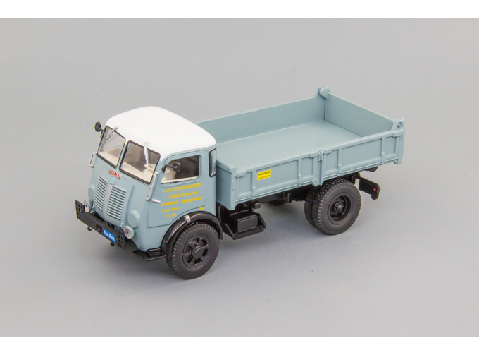 BERLIET GLB 5b 4X4 Moteur Diesel, light blue / white