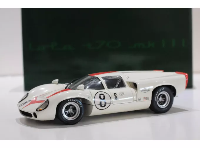 LOLA T70 MK III Coupe №8 Sebring, Motschenbacher/Leslie/Guldstrand (1968)