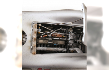 MERCEDES-BENZ W196R Stromlinie No 18 GP France, Fangio (1954)