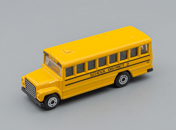 INTERNATIONAL School Bus, yellow