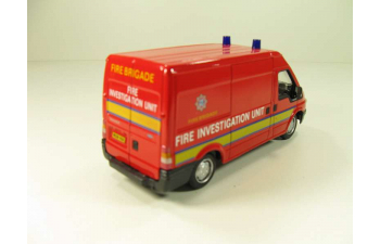 FORD Transit Fire Brigade, Junior Rescue 1:43, красный