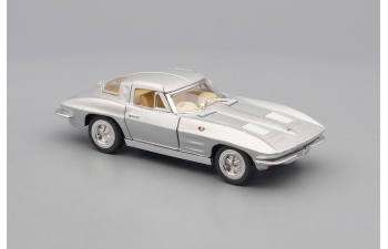 CHEVROLET Corvette Sting Ray (1963), silver