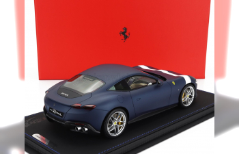 FERRARI Roma (2019) - Con Vetrina - With Showcase, Blu Abu Dhabi - Matt Blue