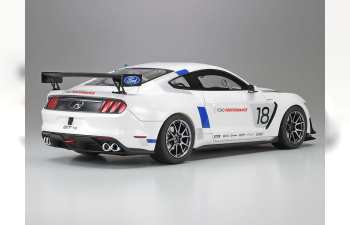 Сборная модель FORD MUSTANG GT4