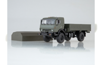 Камский грузовик 4350 4х4 Мустанг с тентом, зеленый