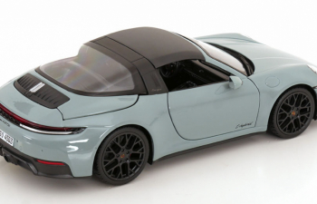PORSCHE 911 (992.2) Targa 4 GTS Hybrid (2025), light green