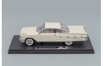 PONTIAC Bonneville Hardtop (1959), white