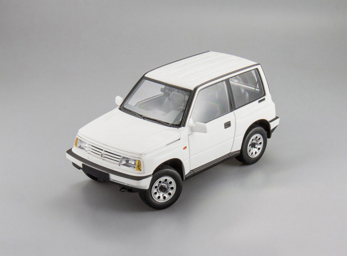 Suzuki Vitara (white)