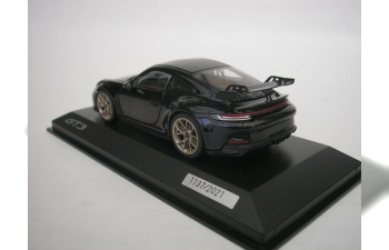 PORSCHE 992 GT3 - 2021 (deep black met.)