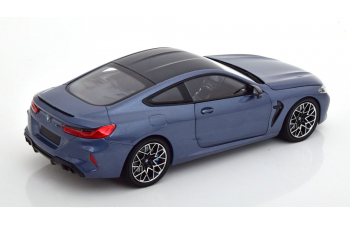 BMW M8 Competition Coupe (2020), graublau-metallic